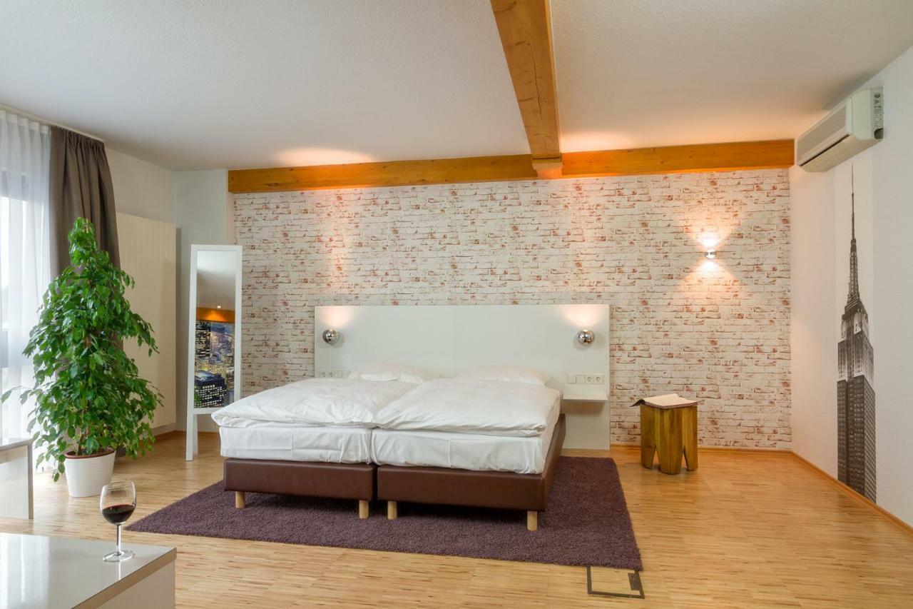Hotel L'Adresse Garni Heusweiler Zewnętrze zdjęcie